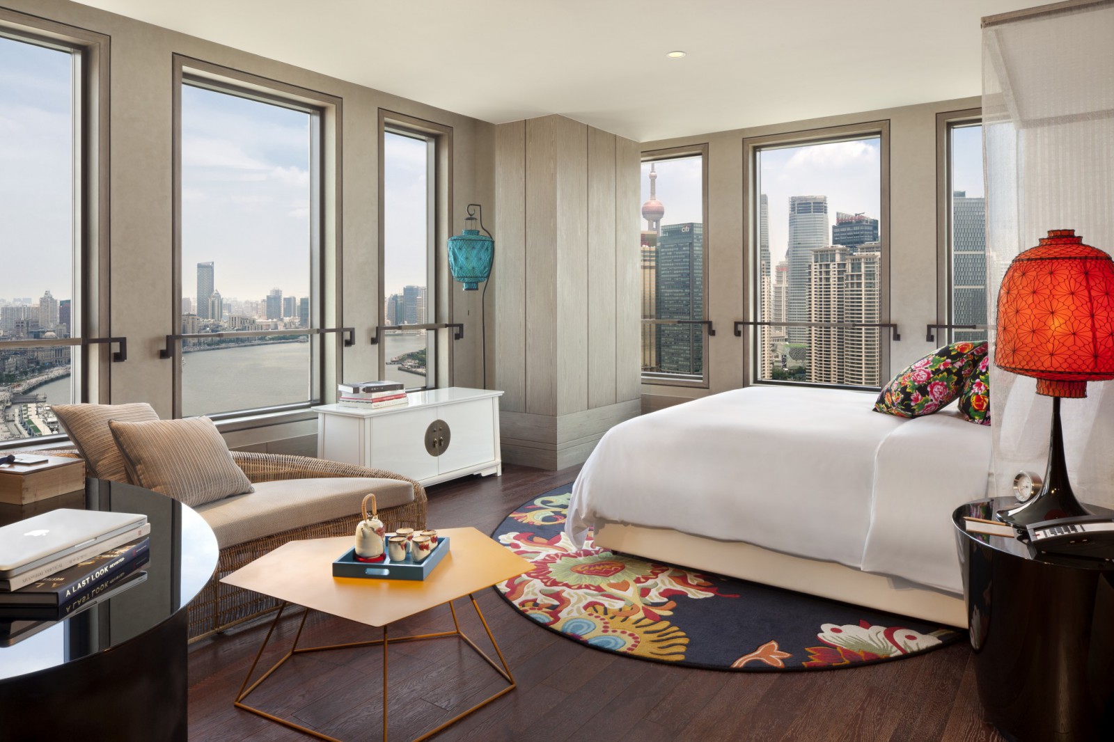 premier bund pudong view room