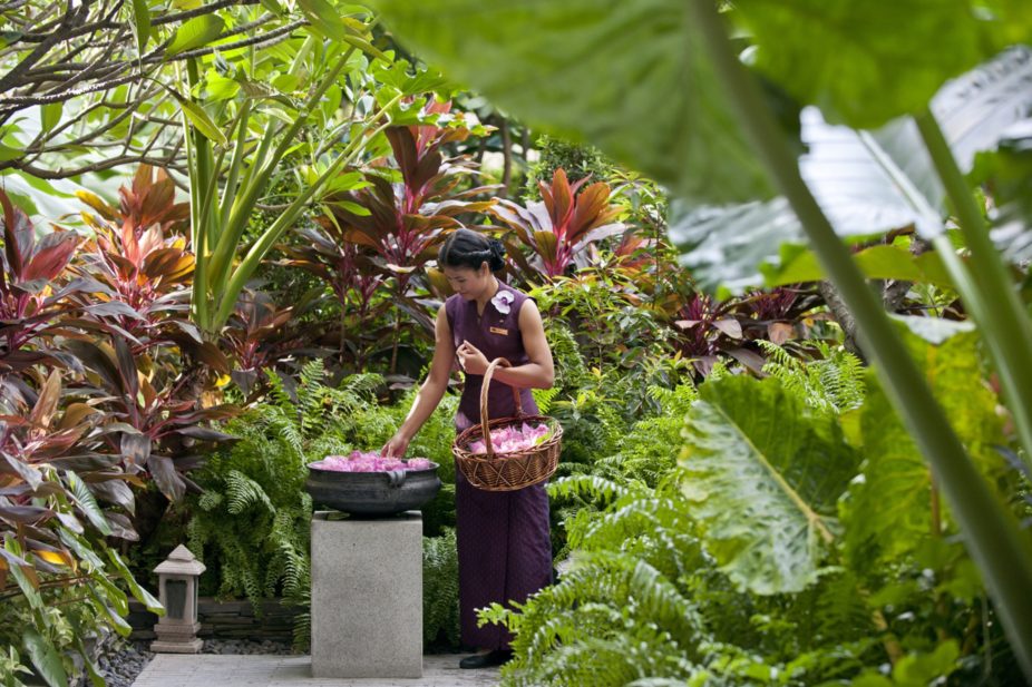 bangkok-garden-girl